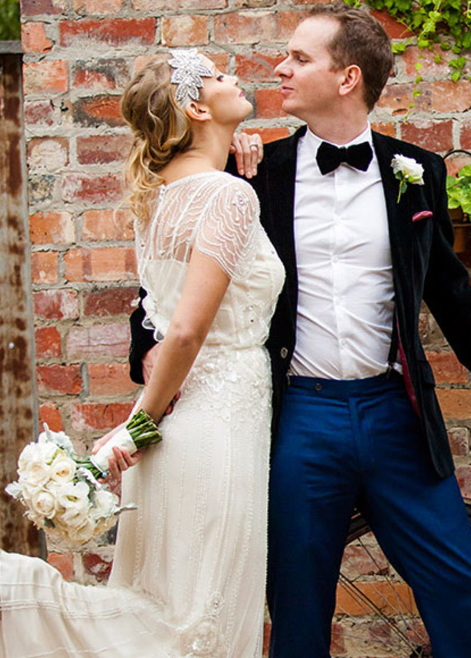  حامل شجرة الزفاف