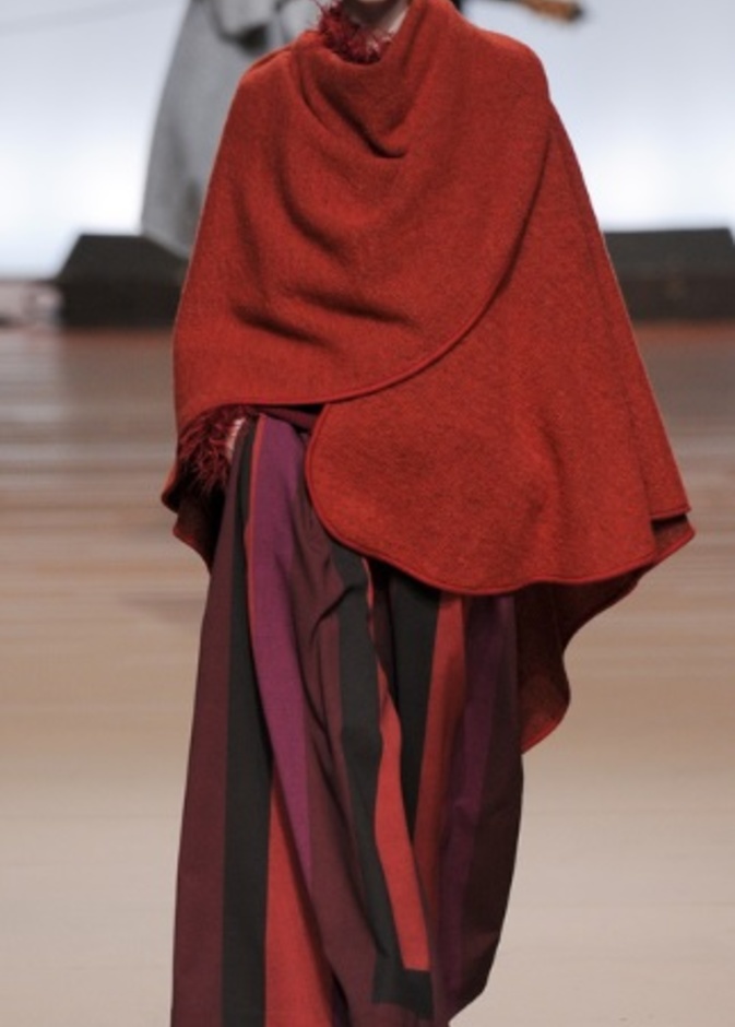 Issey Miyake يواجه خريف 2014 بابتسامة مشرقة 