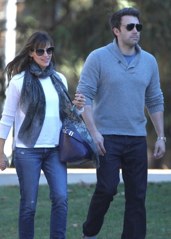 بالصور: بن أفليك في نزهة عائلية