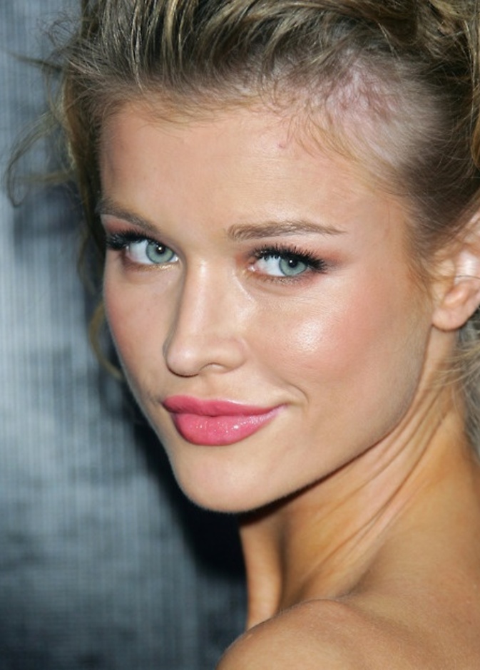 Joanna Krupa جوانا كروبا