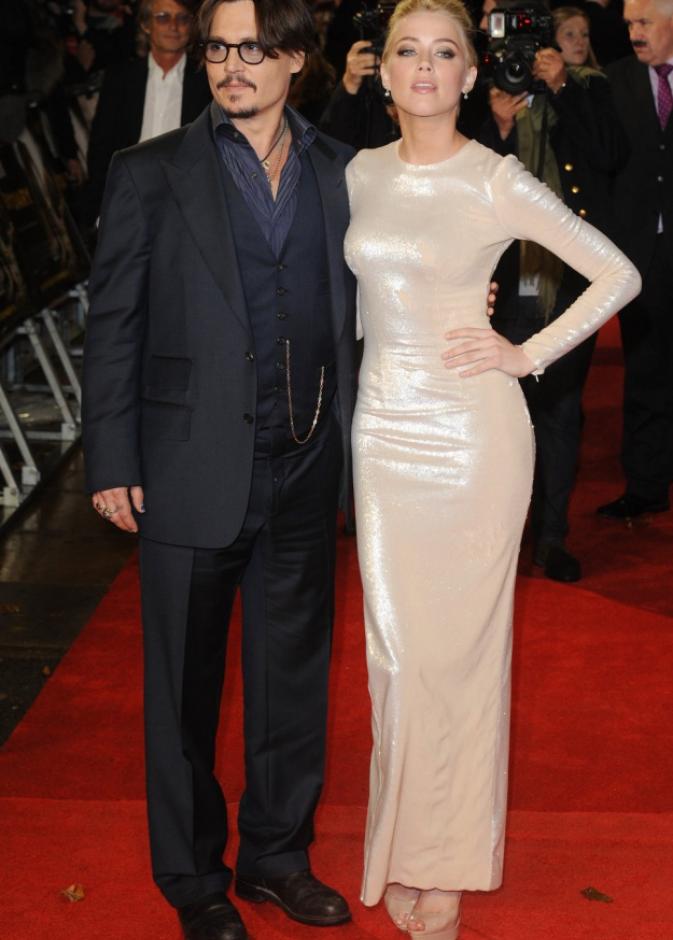 خطوبة النجم جوني ديب والممثلة أمبر هيرد