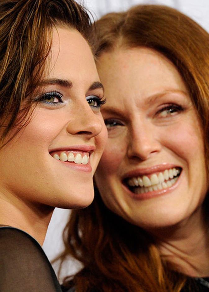 Julianne Moore and Kristen Stewart 