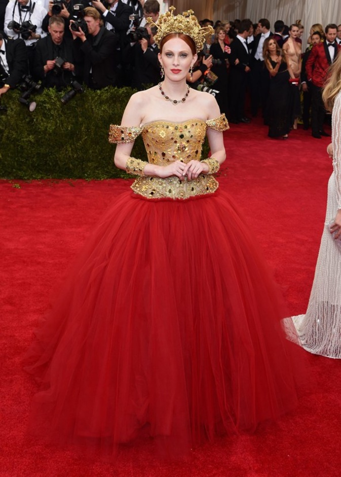 Karen Elson in Dolce & Gabbana.