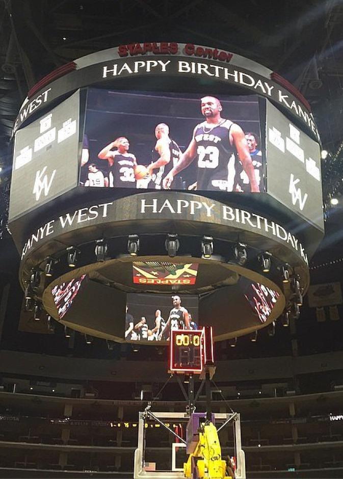 كيم تحتفل بعيد ميلاد كاني بمفاجأة غريبة