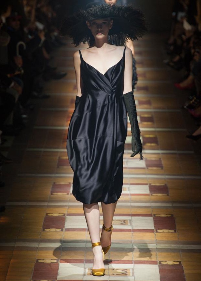 Lanvin... باريس الخمسينات بلمسة أفريقية راقية