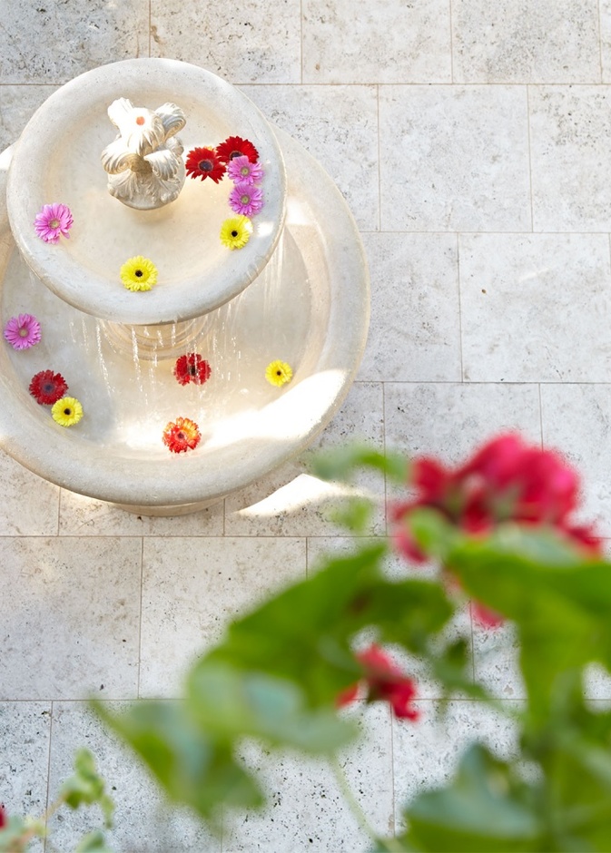 Lionhead Stonecast Fountain