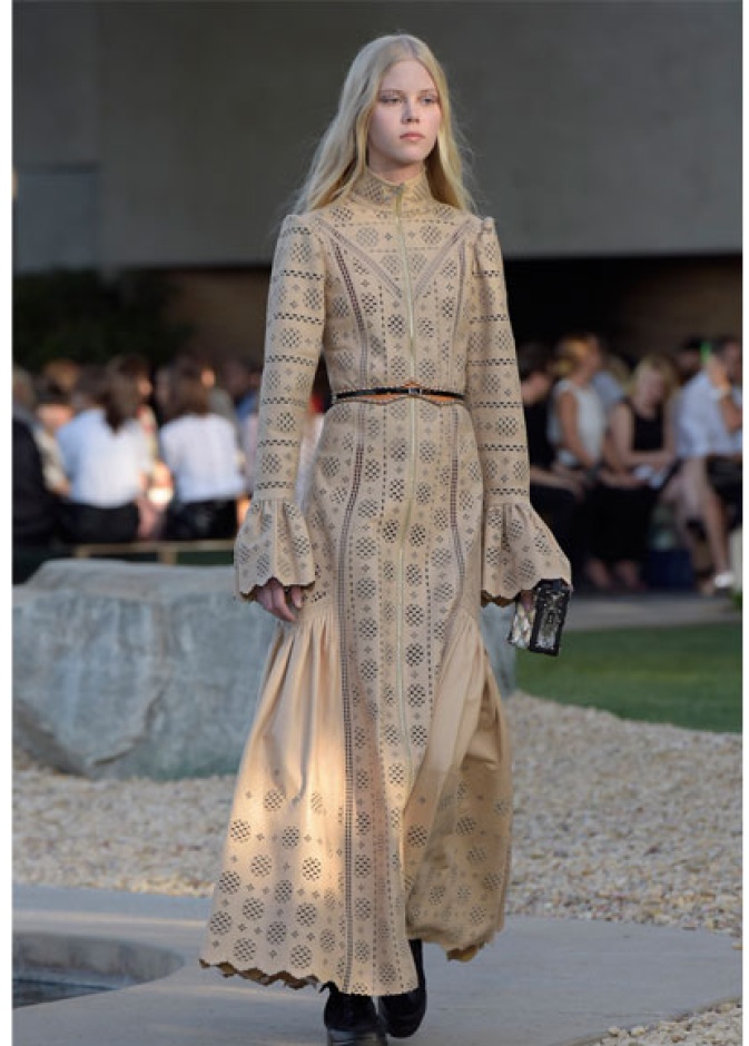 العصرية والفن المعماري عنوانا مجموعة  Louis Vuitton Cruise