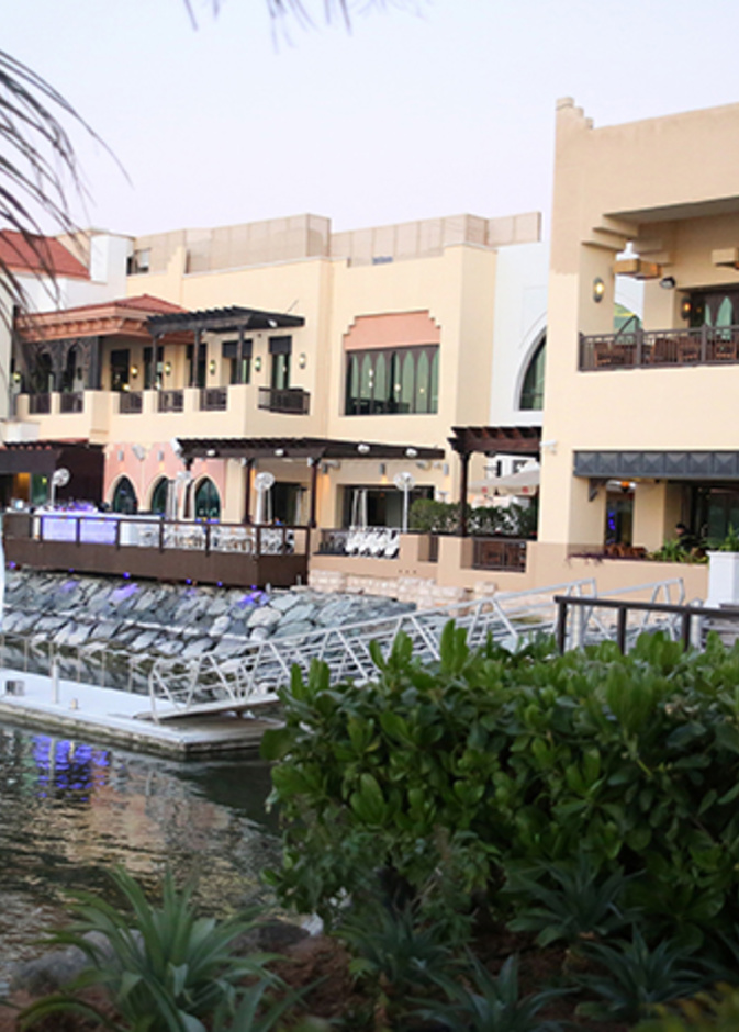 مهرجان الخيال العربي في سوق قرية البري أبوظبي