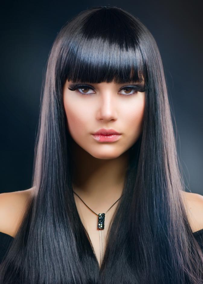 احصلي على مكياج يليق بشعرك الاسود