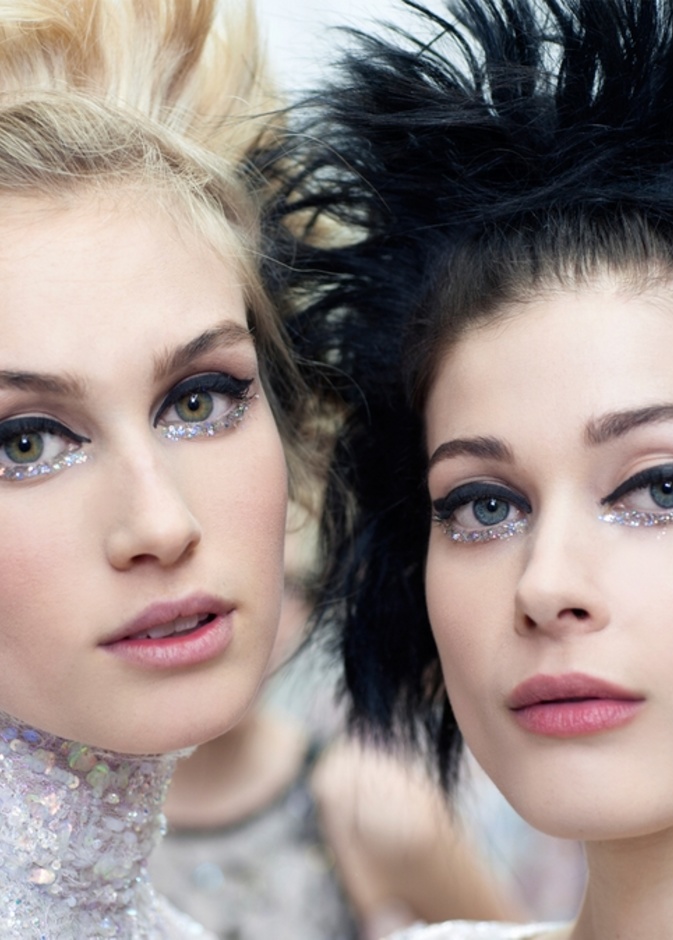 ماكياج جريء وراقٍ في عيون Chanel