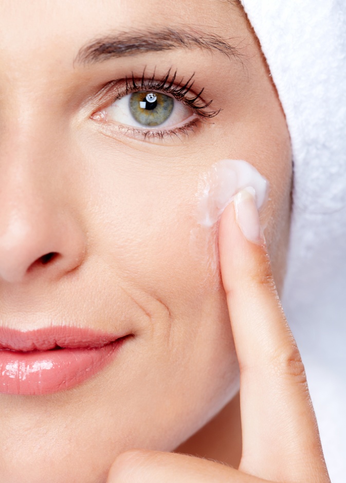 نقاوة الأبيض تليق بعينيك أيتها العروس