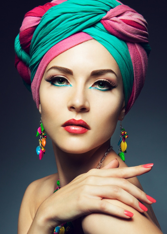 الرومانسية تعبق مع ماكياجك الجريء