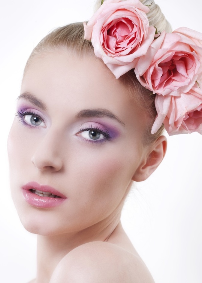 متى تختارين المكياج البنفسجي أيتها العروس؟