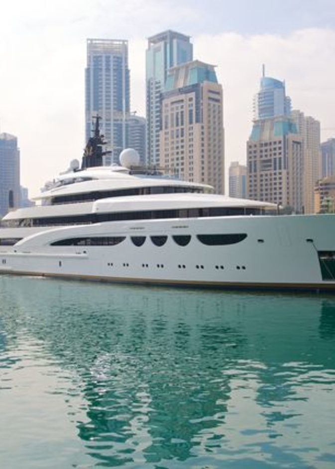 استمتعوا برحلات بحرية على أفخم اليخوت في دبي