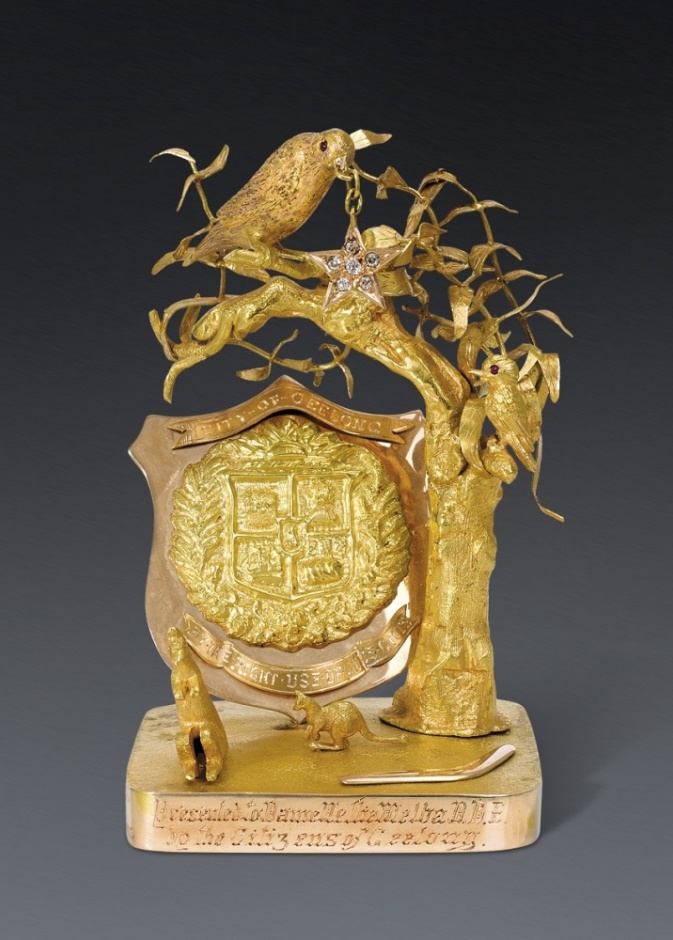 مزاد مقتنيات نيلي ميلبا يحصد 2 مليون دولار