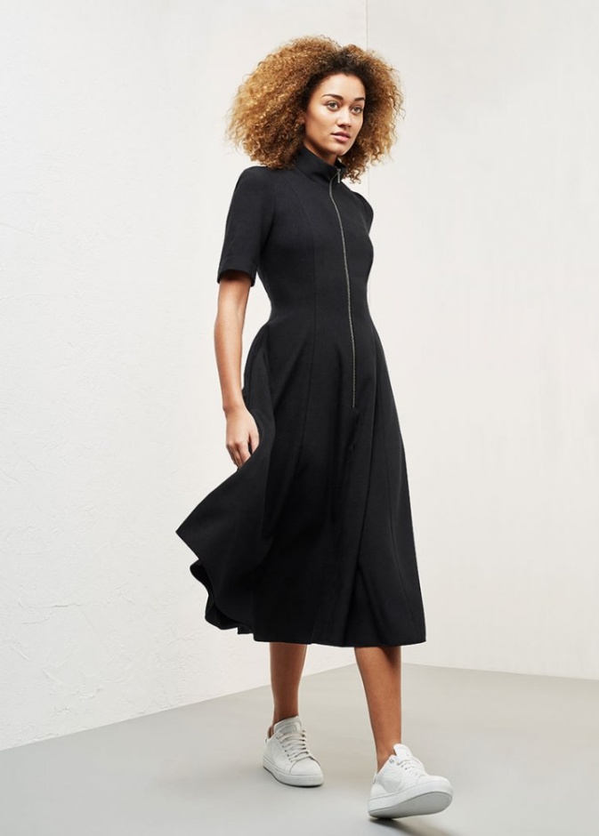 NET-A-PORTER تطلق Cefinn للمصمّمة سامانثا كاميرون