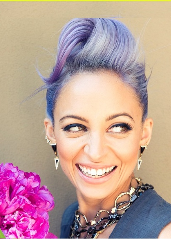 Nicole Richie ذات العيون الجاحظة