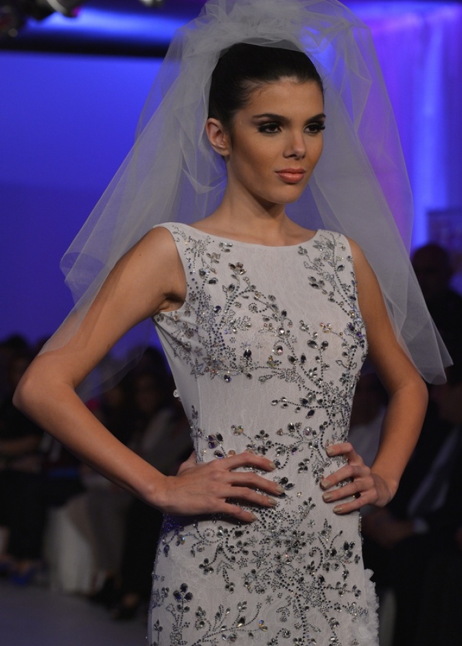 المصمم راني عيتاني وتصاميم تحاكي العروس الإستثنائية 