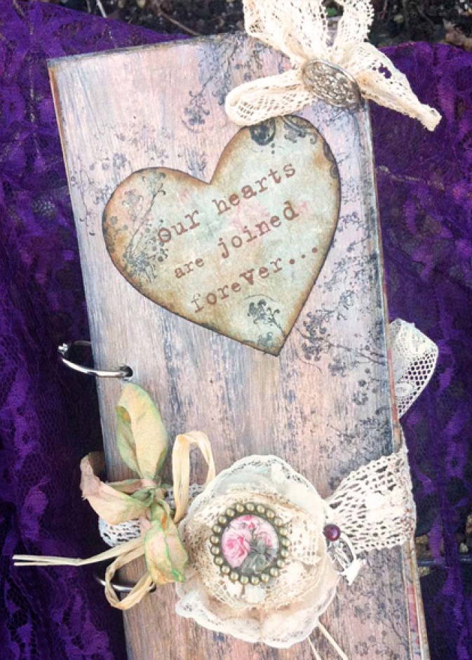 مجموعة من التحف اللامعة