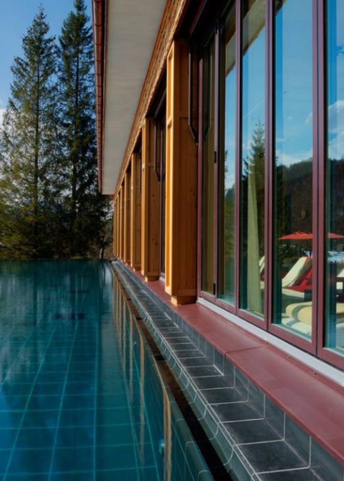 شانتيغيري سبا Shantigiri Spa في Schloss Elmau Retreat ، جبال الألب البافارية