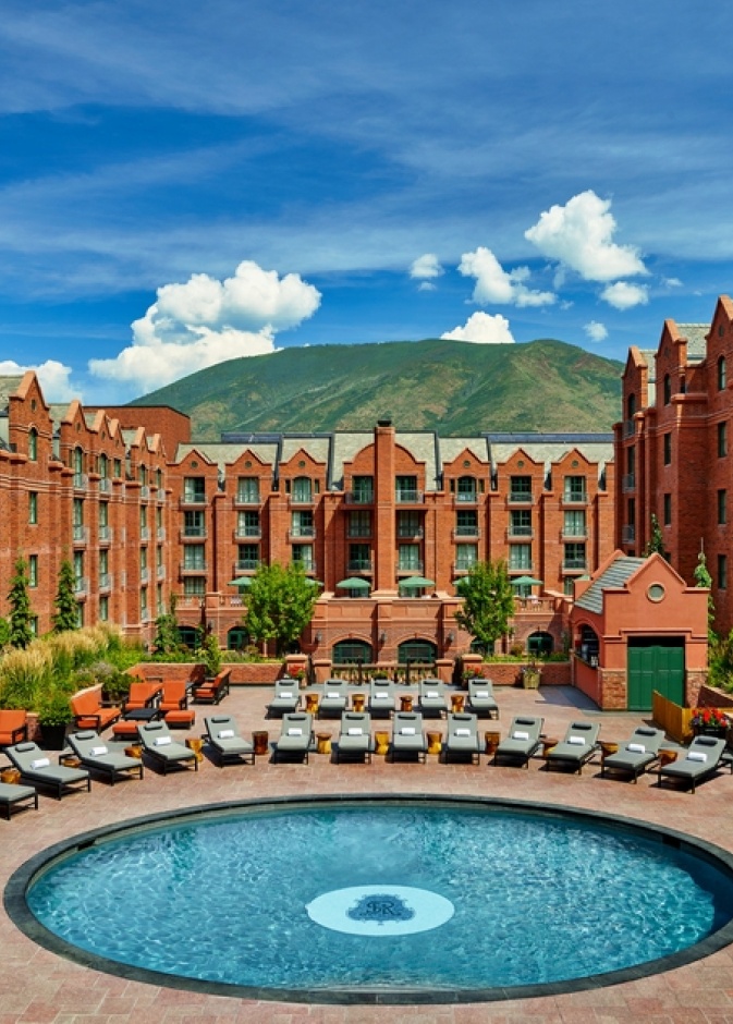 St. Regis Aspen Resort, Colorado, US - Exterior View  منتجع St. Regis Aspen –  المنظر الخارجي