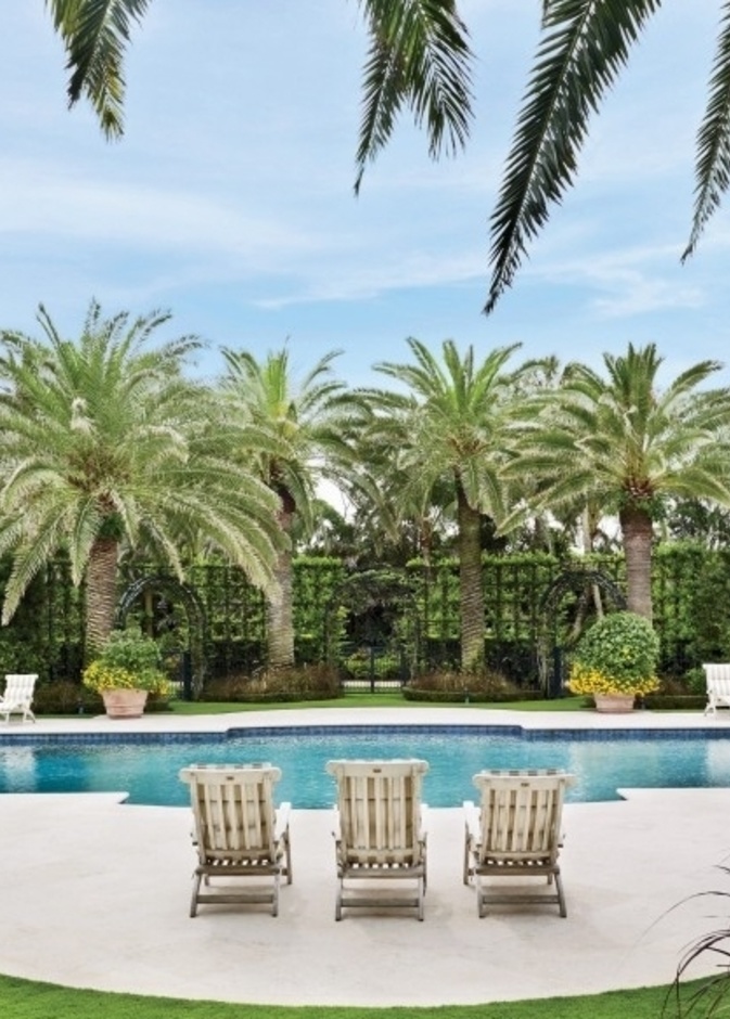 Swimming pool Elton John in California