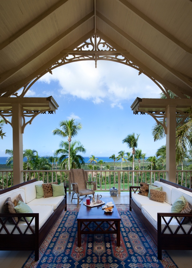 The Peninsula House - Las Terrenas - Giant Chess Pieces