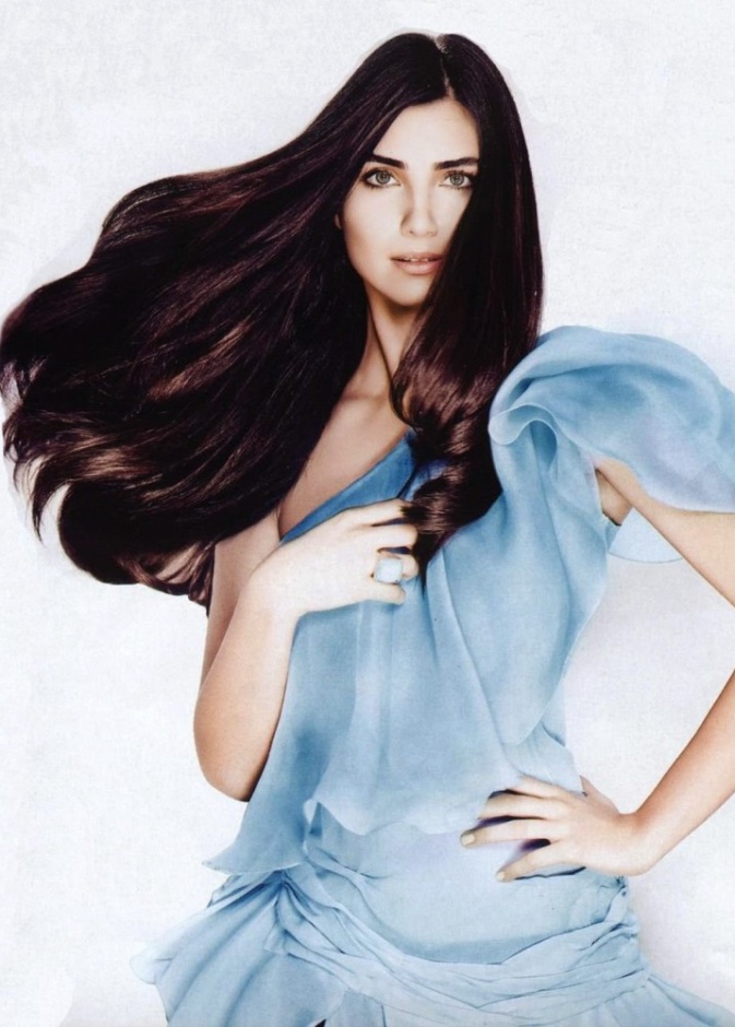 "النجمة التركيَّة الأجمل"... توبا بويوكوستن