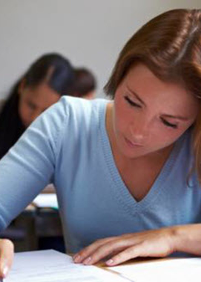 مساعدة المرأة على التعلَم