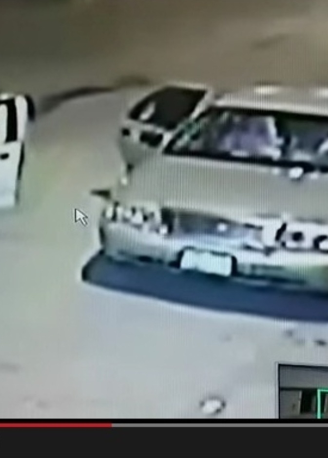 بالفيديو: كاميرا سعودي توثق سرقة سيارته 