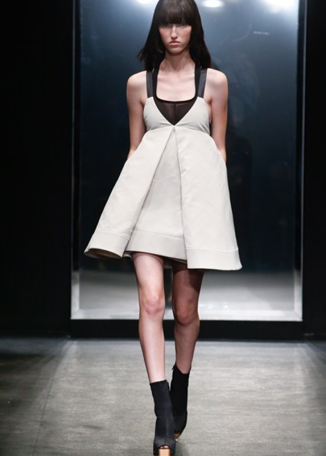 Vera Wang سيّدة صارمة إنما بأحلام مشاغبة! 