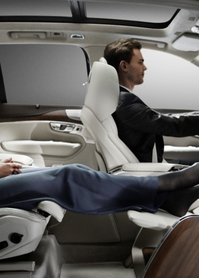 سيارة XC90 رفاهية وفخامة من فولفو