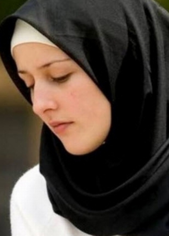 طهرت من الحيض بعد أذان الفجر  