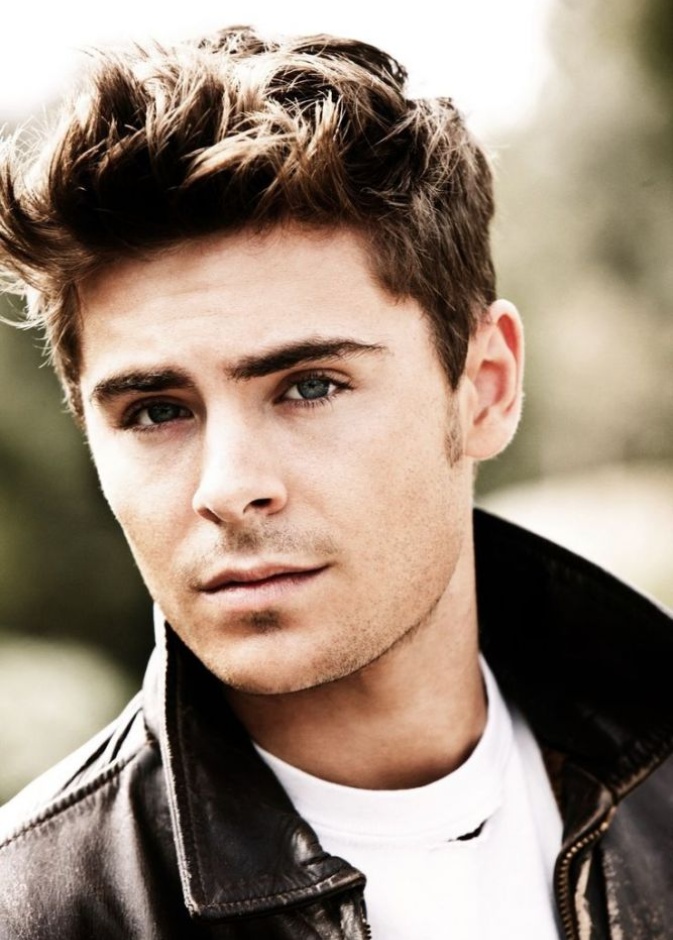 زاك إيفرون يشتري منزلاً جديداً