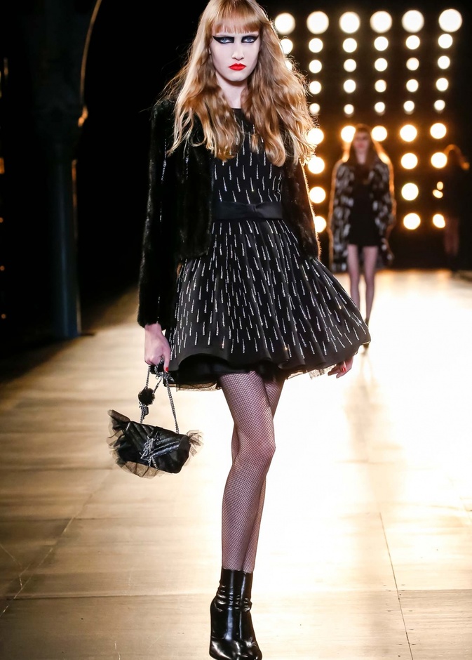 عرض Saint Laurent لسيدة متمرّدة