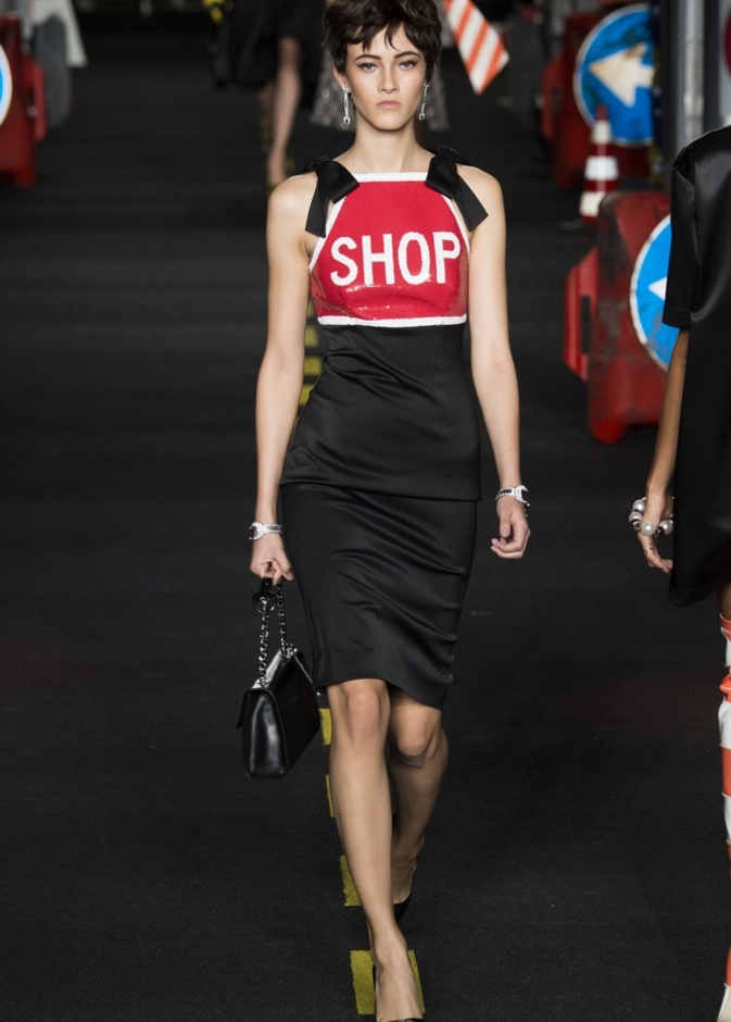 مجموعة Moschino لربيع و صيف 2016