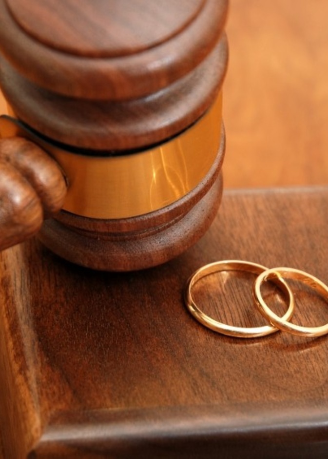 إماراتي يطلق زوجته .. والسبب الأفلام الهندية!