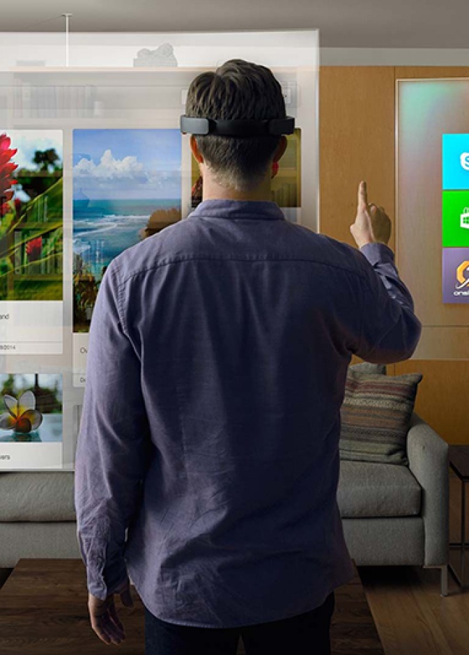 نظارات الواقع الافتراضي HoloLens من مايكروسوفت بحلول عام 2019