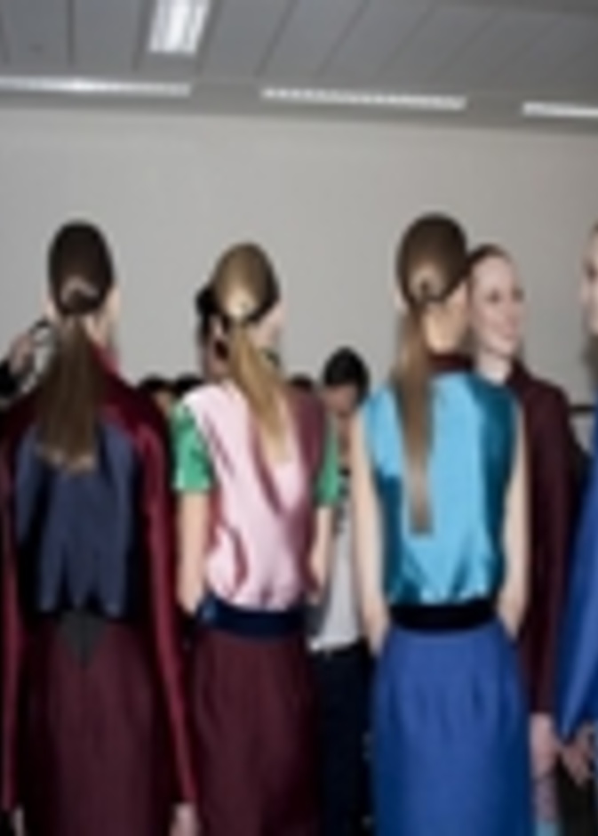 تسريحة ذيل الحصان الناعمة