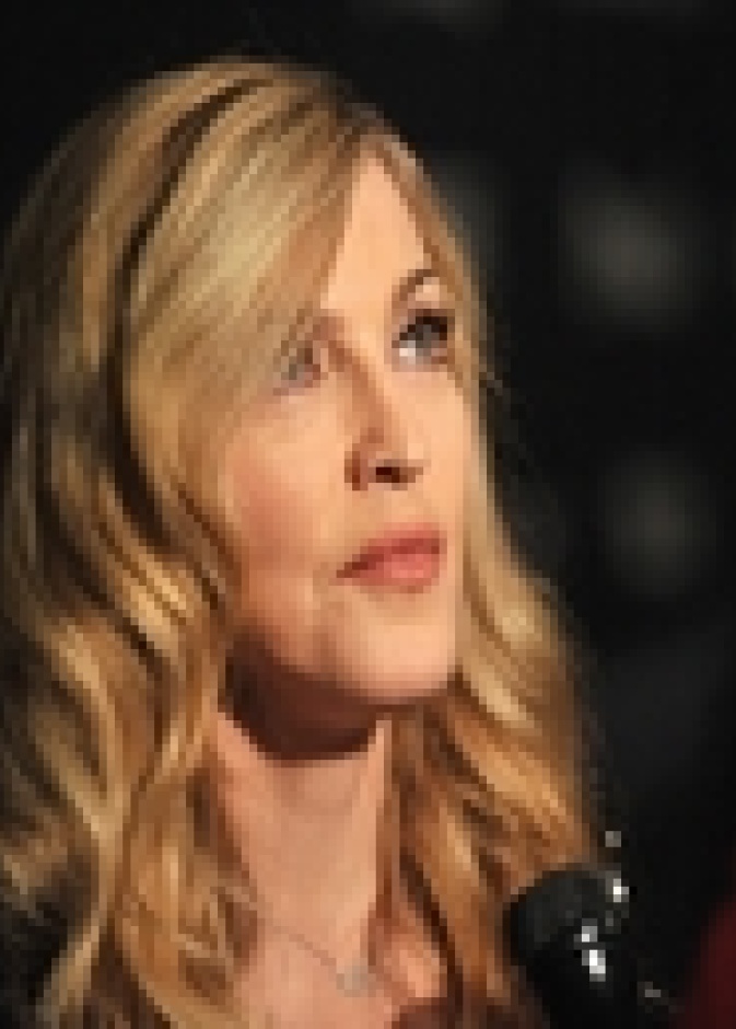 مادونا ترفض وصف أديل بالسمينة وتهاجم كارل لاغيرفيلد