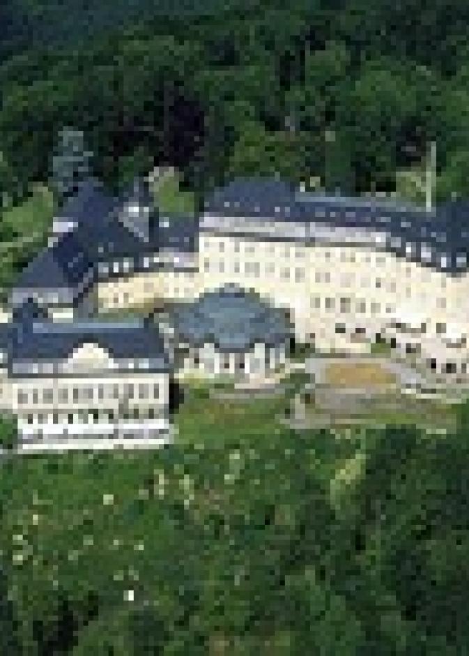 بيترسبيرغ .. تحفة معمارية تفوح بعبق التاريخ 