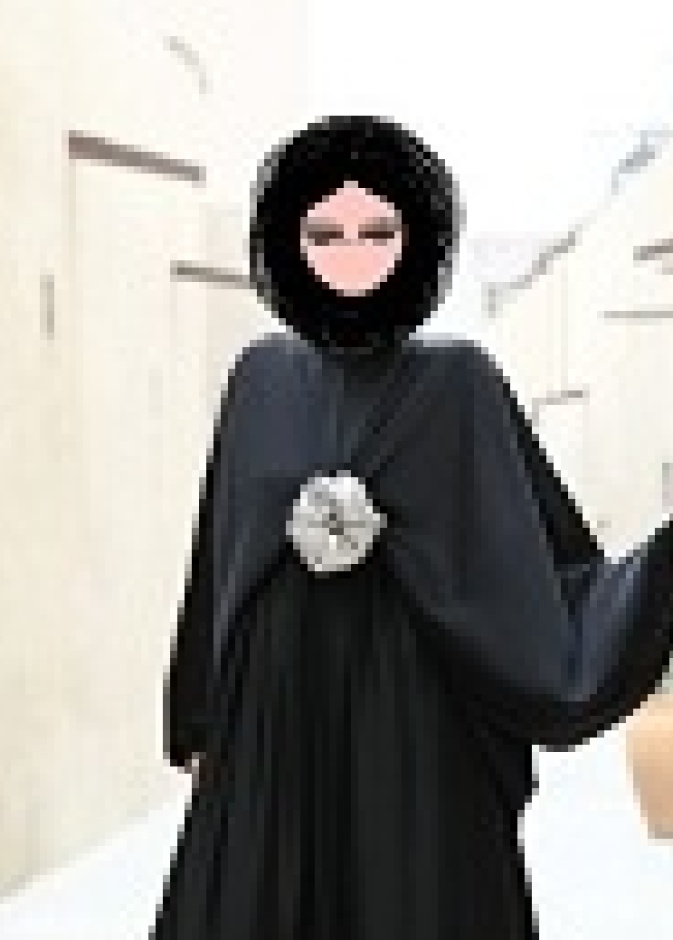 بدر البدور و Abaya Couture