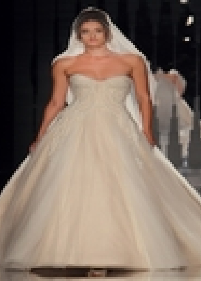 فستان زفاف عبد محفوظ يعيد إحياء الـ"Vintage" بقالب عصري