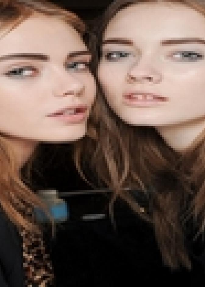 جمالك من عروض الازياء : وجوه شاحبة