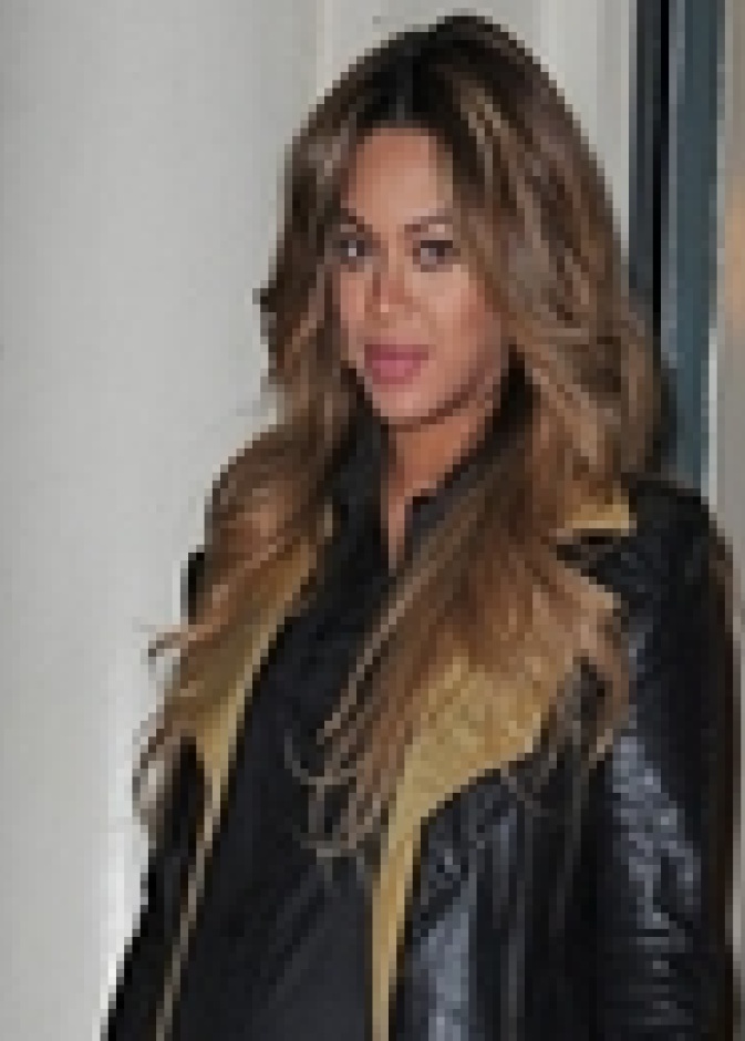 بيونسيه تتبرع بهدايا مولودتها للجمعيات الخيرية