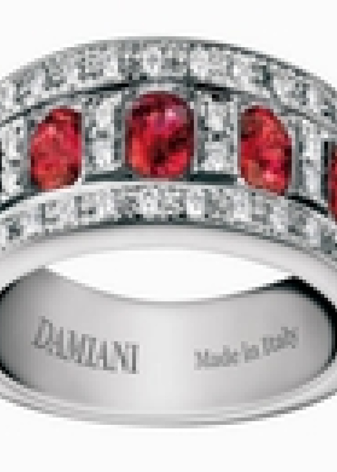 دامياني تكرِم الأم بالماس والياقوت