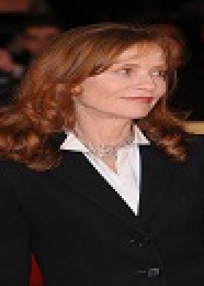 هوبير وكرستنسي يتألقان بمجوهرات  HJ 