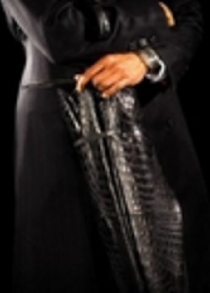 أغلى مظلة في العالم..له وليست لكِ!