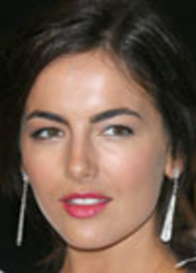 الحواجب الكثيفة لإطلالة أكثر شباباً