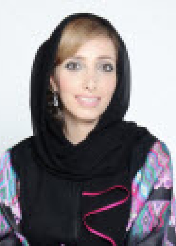 لقاء مع المصممة السعودية عفة الدباغ